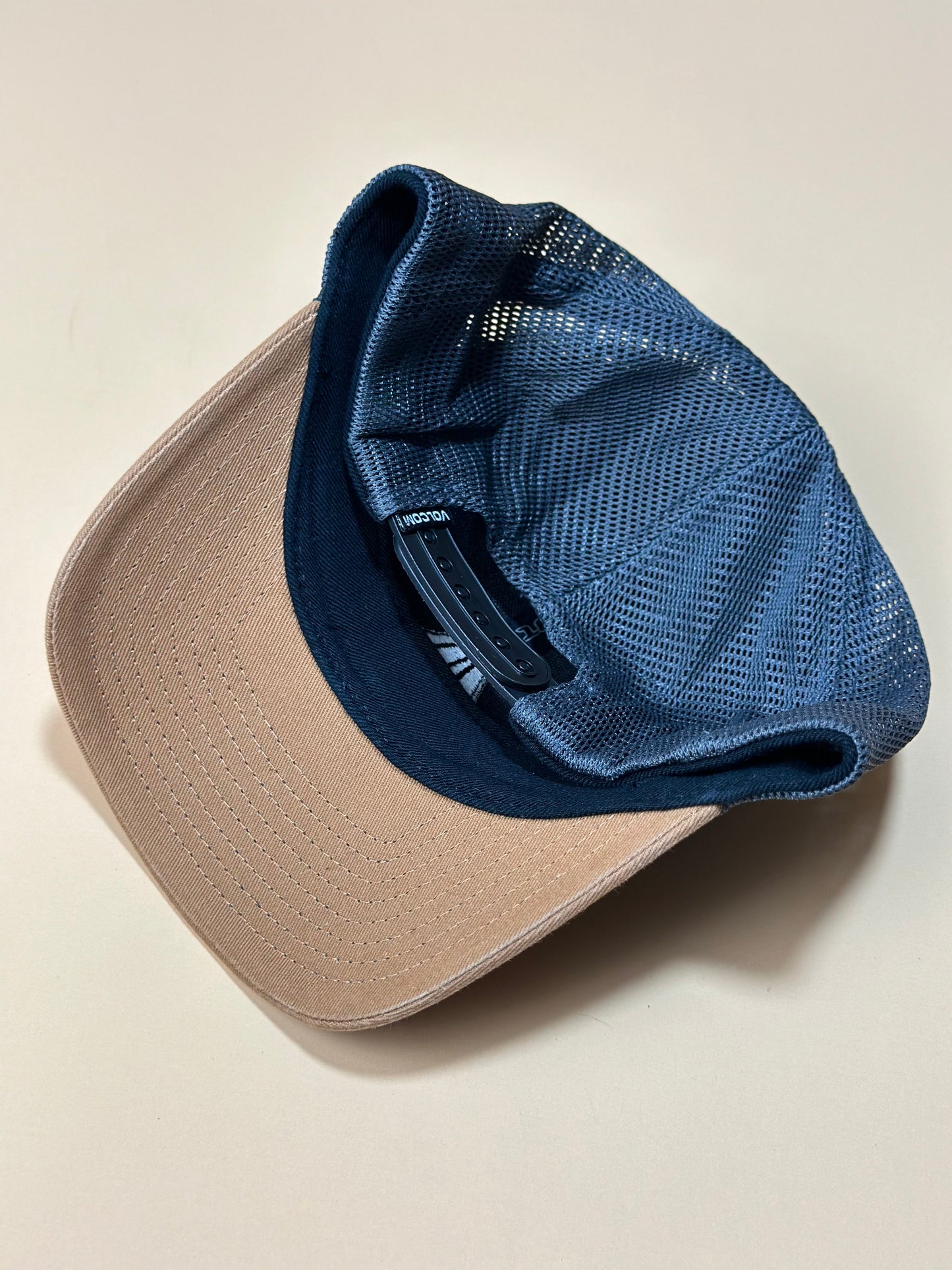 Volcom Net Snapback