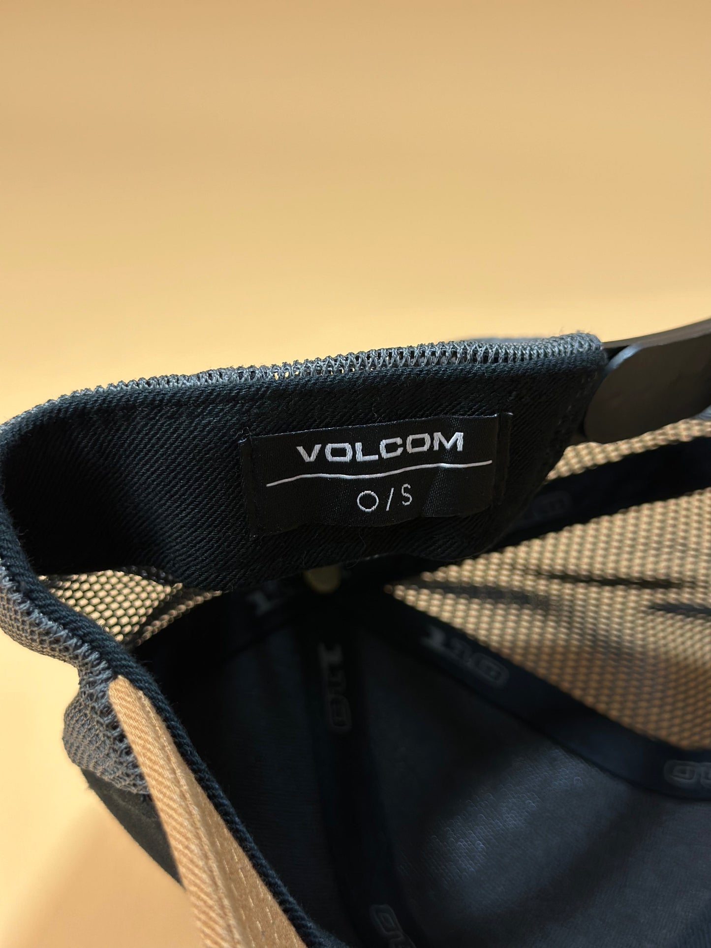 Volcom Net Snapback